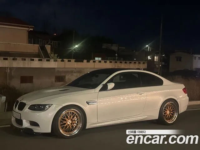 BMW M3 2008 thumb 2