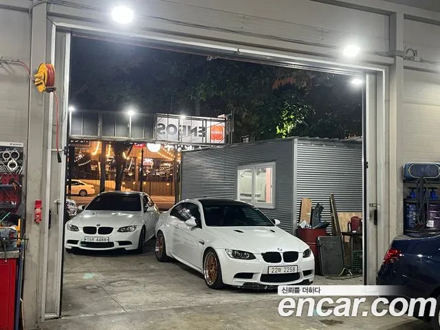 BMW M3 2008 thumb 7