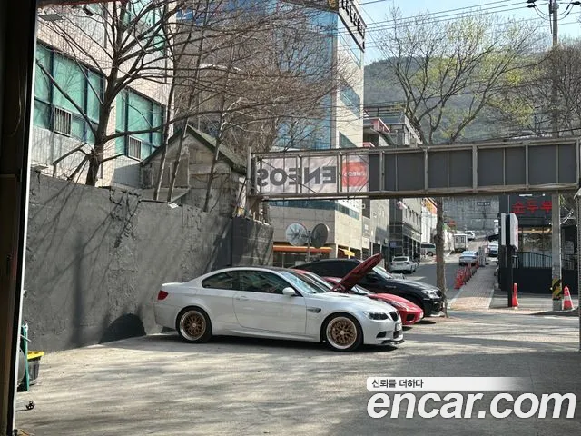 BMW M3 2008 thumb 8
