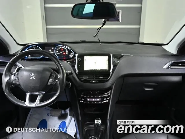 Peugeot 2008 2015 thumb 7