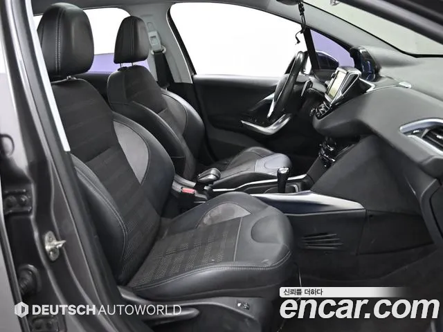 Peugeot 2008 2015 thumb 10