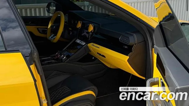 Lamborghini Urus 2024 thumb 2