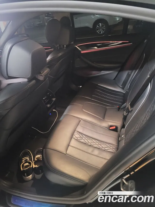 BMW 5-Series 2021 thumb 10