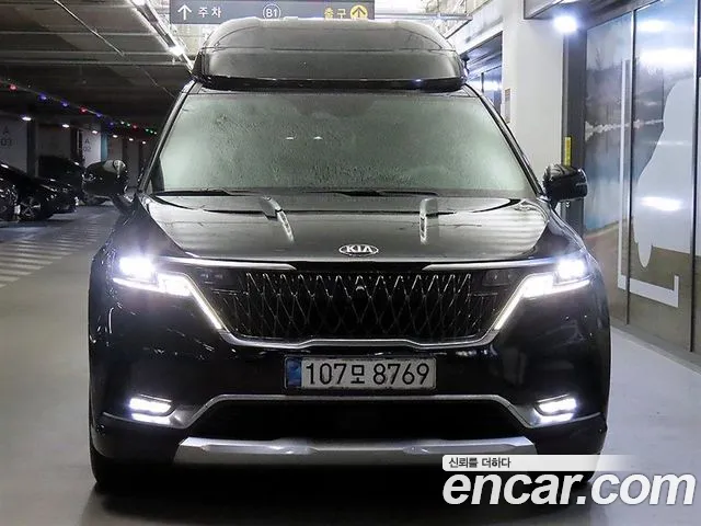 Kia Carnival 2021 thumb 2