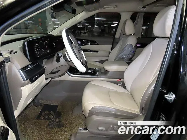 Kia Carnival 2021 thumb 6