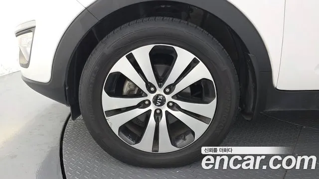 Kia Sportage 2012 thumb 5