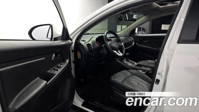 Kia Sportage 2012 thumb 10