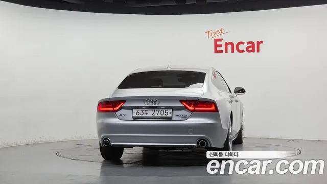 Audi A7 2014 thumb 4