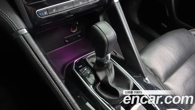 Renault-KoreaSamsung Koleos 2019 thumb 9