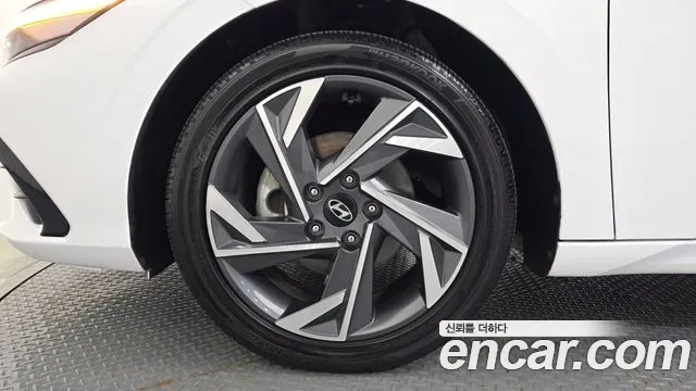 Hyundai Avante 2023 thumb 5