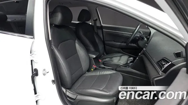 Hyundai Avante 2017 thumb 11