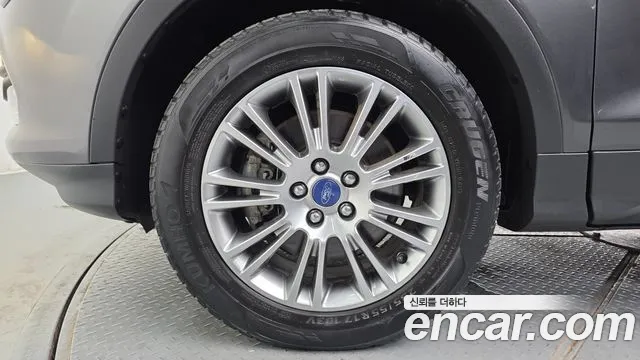 Ford Kuga 2016 thumb 5
