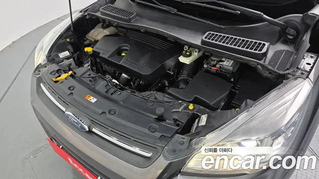 Ford Kuga 2016 thumb 6