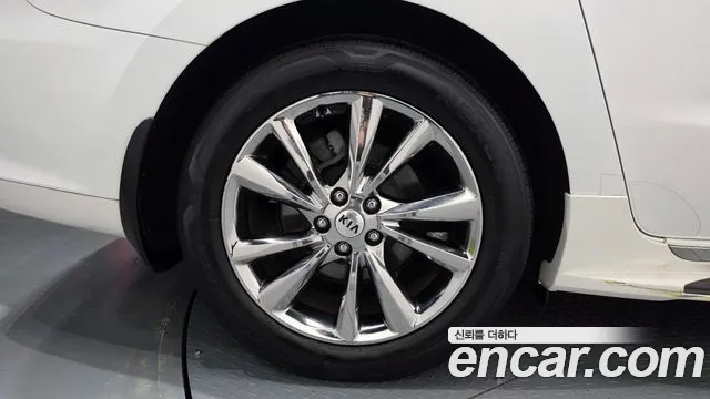 Kia Carnival 2018 thumb 5