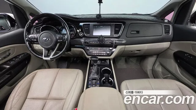 Kia Carnival 2018 thumb 7