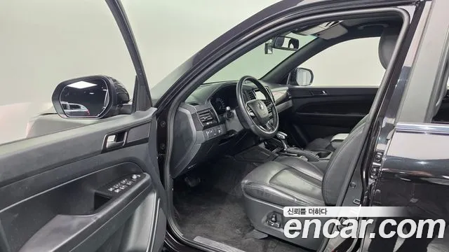 KG_Mobility_Ssangyong Rexton 2019 thumb 10