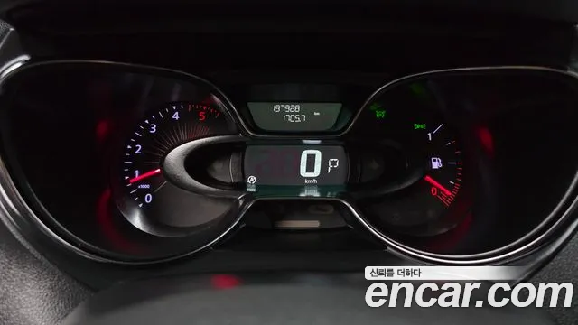 Renault-KoreaSamsung Captur 2017 thumb 8