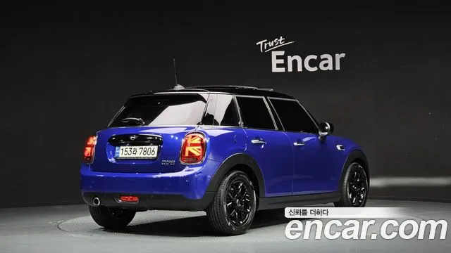 MINI Hatch 2021 thumb 2