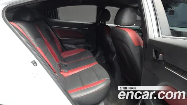 Hyundai Avante 2017 thumb 12