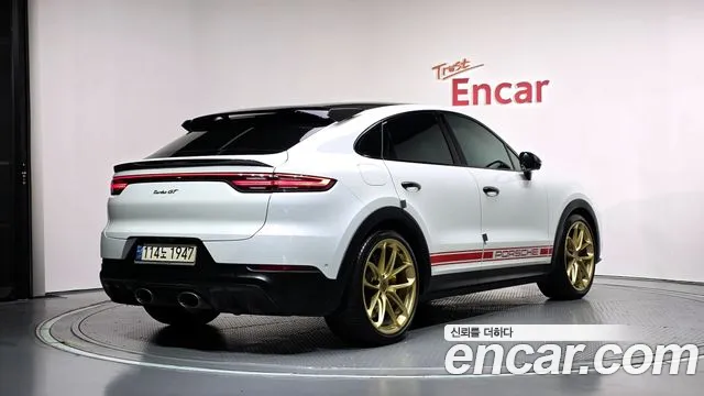 Porsche Cayenne 2022 thumb 2