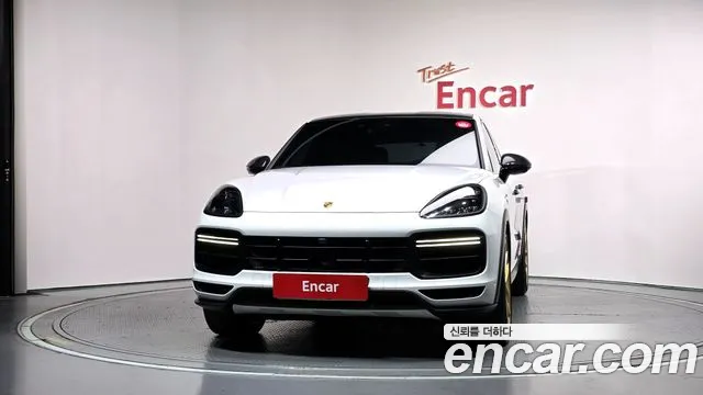 Porsche Cayenne 2022 thumb 3