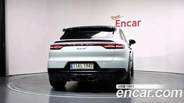 Porsche Cayenne 2022 thumb 4
