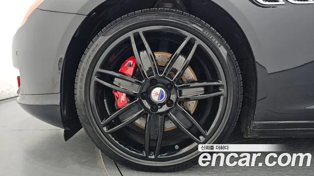Maserati Quattroporte 2016 thumb 4