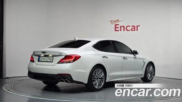 Genesis G70 2019 thumb 2