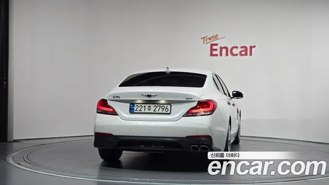 Genesis G70 2019 thumb 4