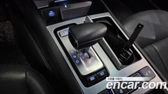 Genesis G80 2018 thumb 9