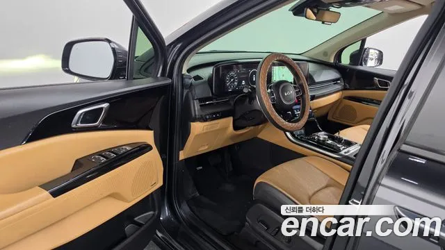 Kia Carnival 2023 thumb 10