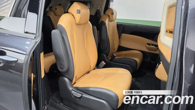 Kia Carnival 2023 thumb 11