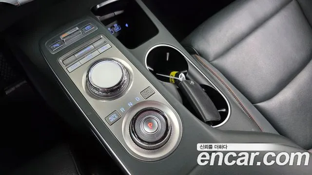 Genesis GV70 2021 thumb 9