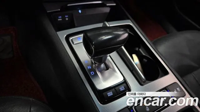 Genesis G80 2017 thumb 9