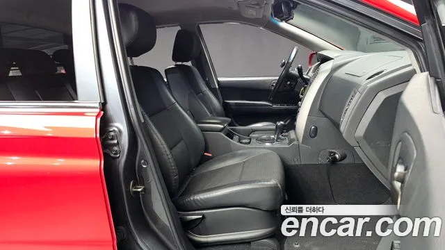 KG_Mobility_Ssangyong KORANDO 2013 thumb 12