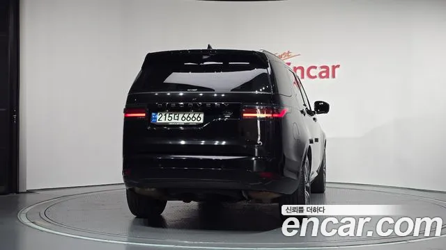 Land Rover Discovery 2022 thumb 4