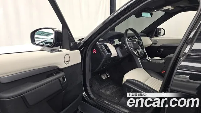 Land Rover Discovery 2022 thumb 10