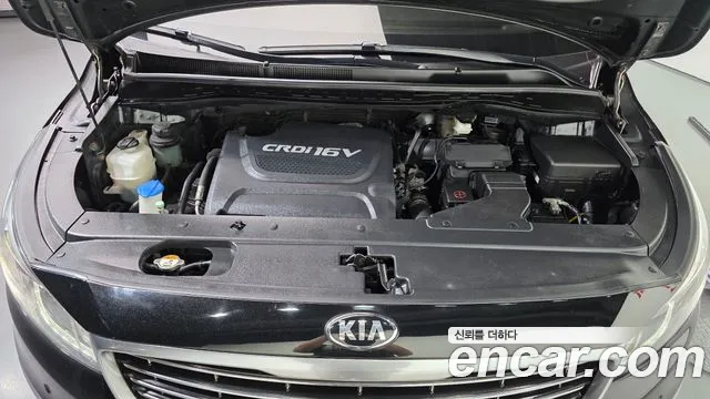 Kia Carnival 2017 thumb 6