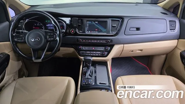 Kia Carnival 2017 thumb 7