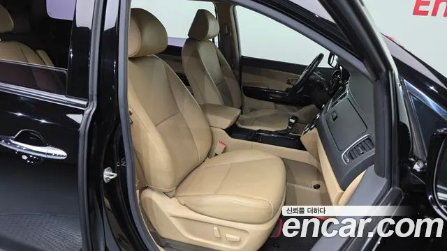 Kia Carnival 2017 thumb 11