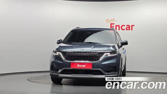 Kia Carnival 2021 thumb 3