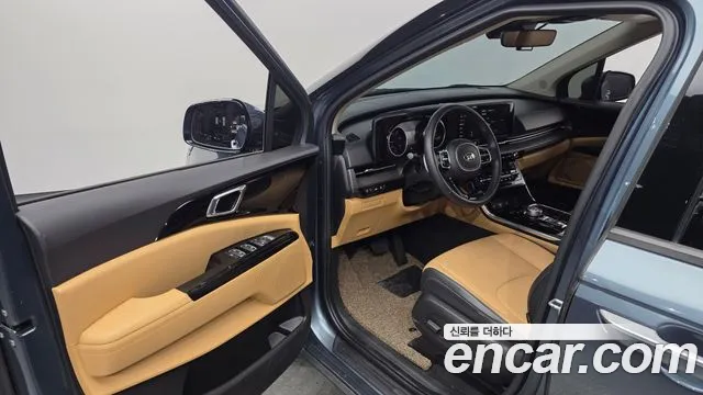Kia Carnival 2021 thumb 10