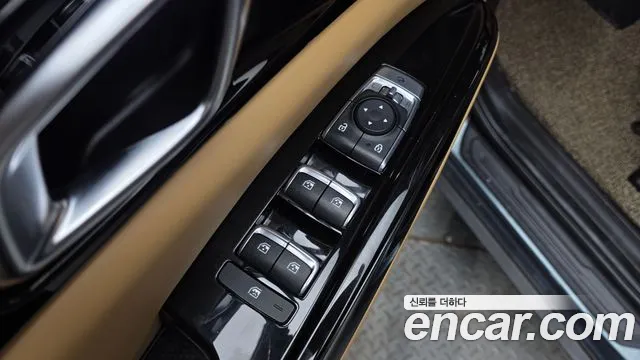 Kia Carnival 2021 thumb 12