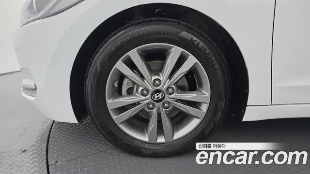 Hyundai Avante 2017 thumb 5