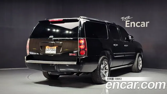 GMC Yukon 2007 thumb 2