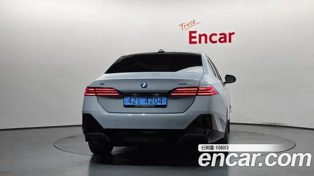 BMW i5 2026 thumb 4