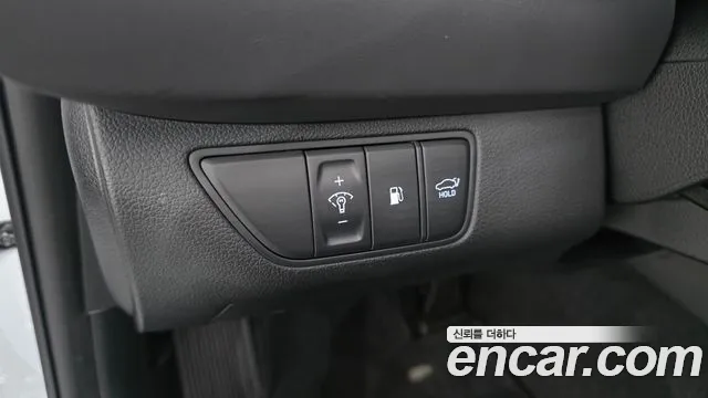 Genesis G70 2021 thumb 12