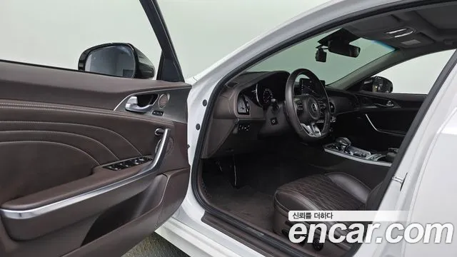 Kia Stinger 2021 thumb 10