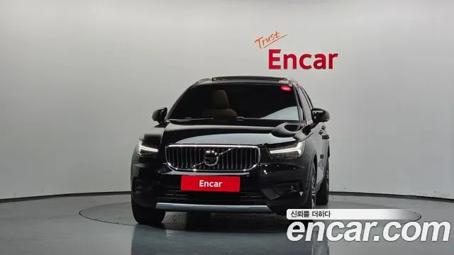 Volvo XC40 2020 thumb 3