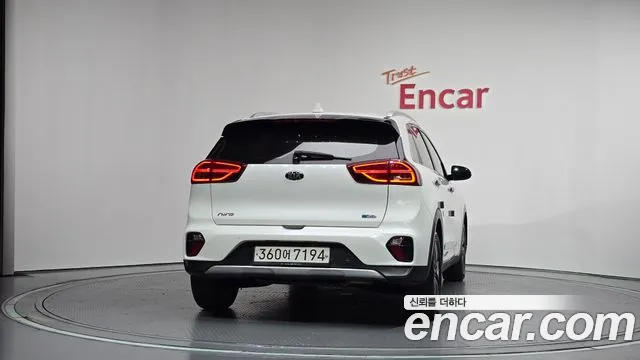 Kia Niro 2019 thumb 4